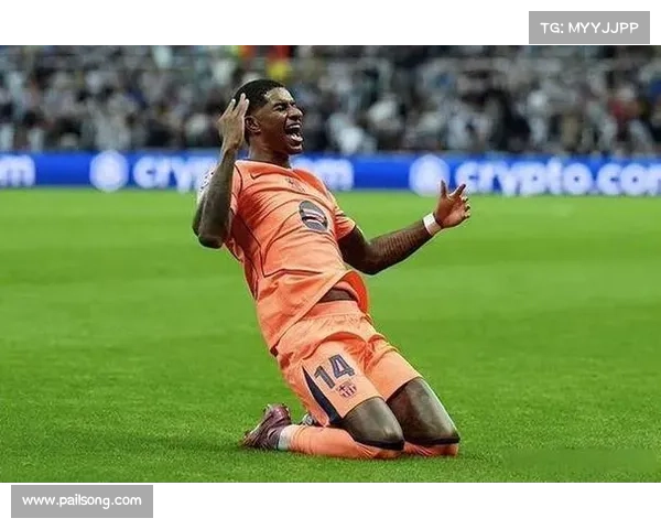 莱万股二头肌重伤缺阵巴萨锋线告急仅剩拉什福德独挑进攻大梁